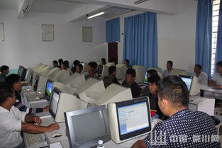 護國鄉組織村三委班子成員開展計算機技術培訓，提升基層干部現代化辦公能力